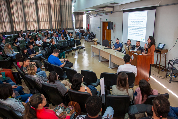 XIV Encontro de Botânicos do Centro-Oeste com a temática Conhecer para Preservar.